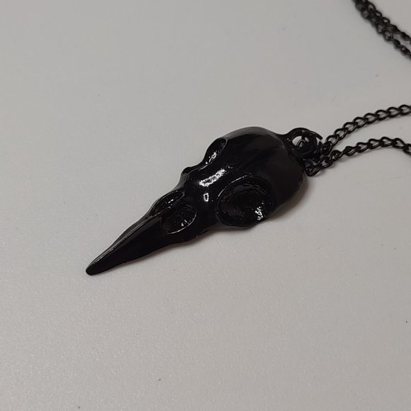 Very Awesome Black Bird Skull Pendant Necklace 20 Inches Long - Picture 4 of 12